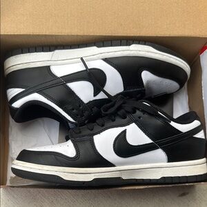 Nike women Black and White Sneakers